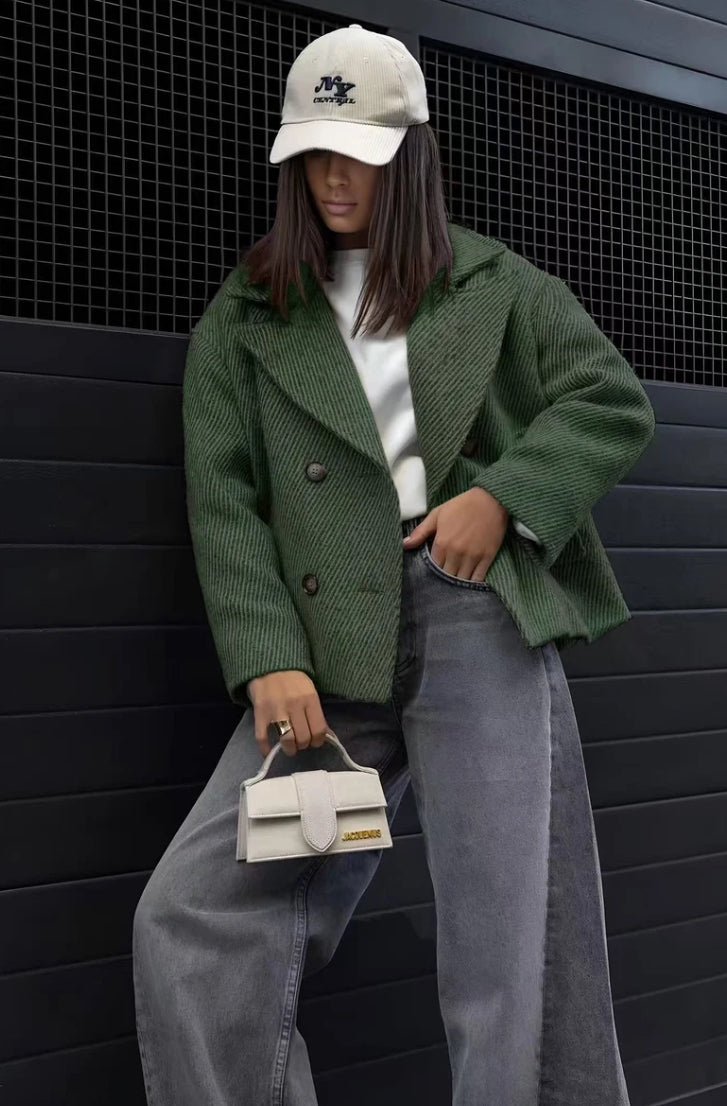 Manteau avec doublure boutonnage croisé et tissu texturé