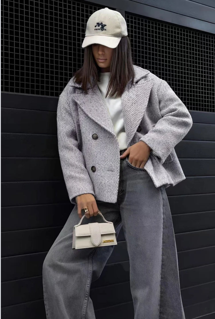 Manteau avec doublure boutonnage croisé et tissu texturé