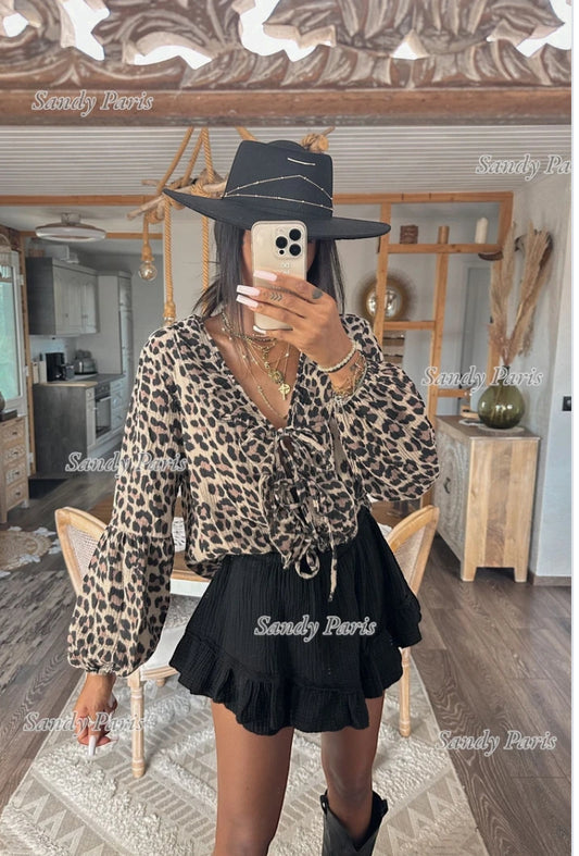 Blouse Léopard Bohème avec Détails Volants