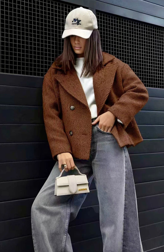 Manteau avec doublure boutonnage croisé et tissu texturé