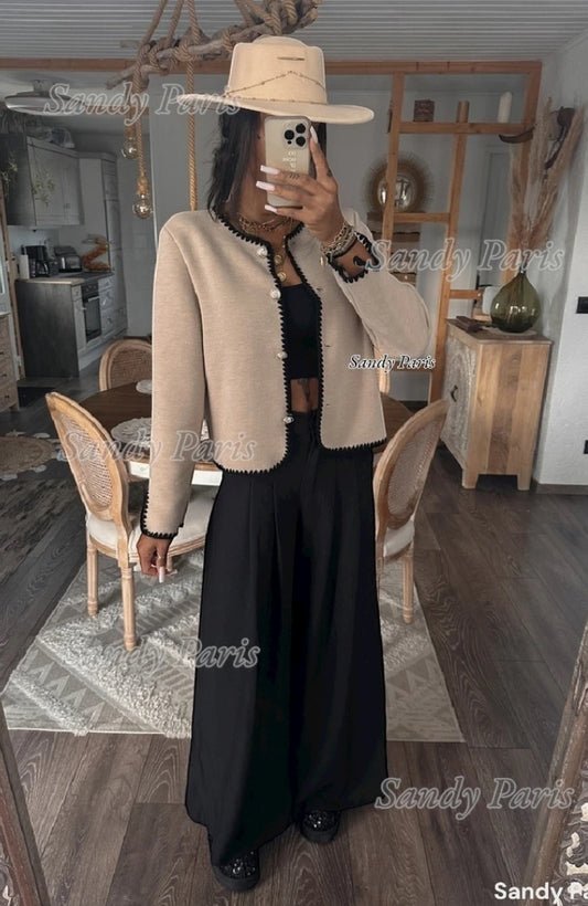 Veste à bouton doré en maille contrastée