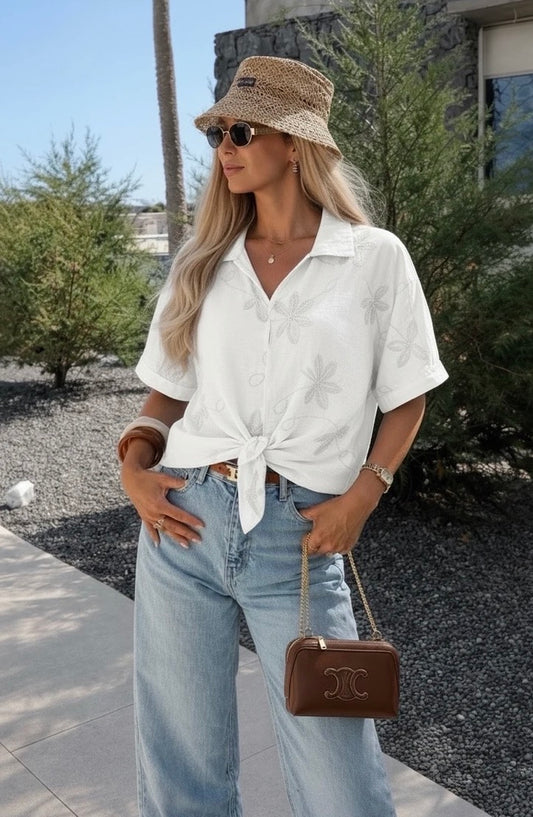 Top col chemise broderie fleurie à nouer